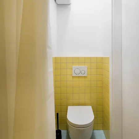 Metro Centrum Cosy Studio Apartment *